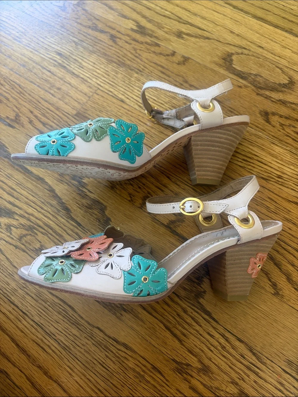 Miss Albright Floral Cutout Ankle-Strap Peep Toe Kitten Heels!